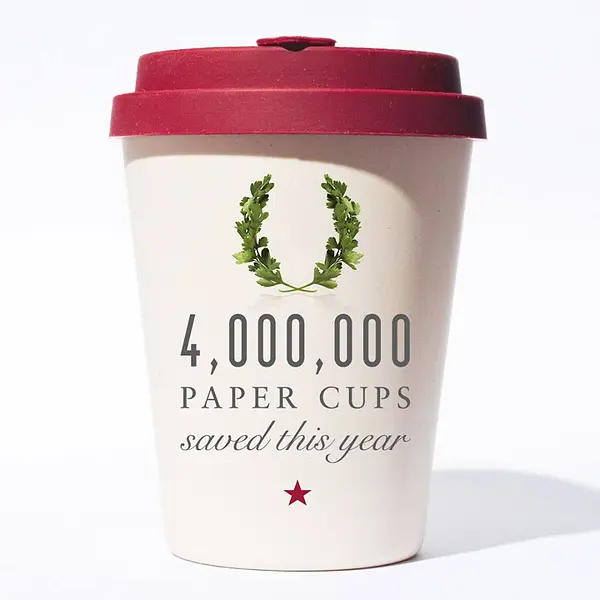 Utilisation de verres réutilisables qui a permis l'économie de 4 millions de verres.