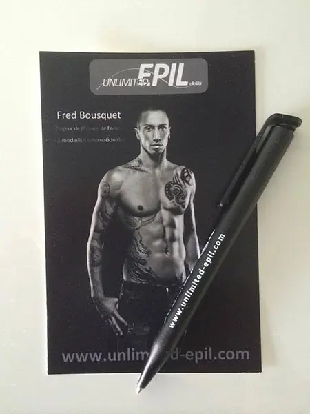 À chaque inauguration , venez vous faire dédicacer, votre carte postale  à l'effigie de Fred Bousquet.