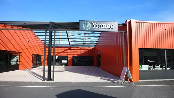 Vue extérieure du Yiango Store d'Albi.