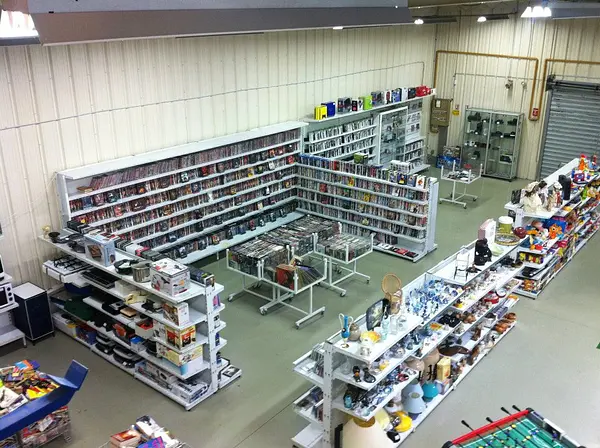 A l'intérieur du magasin Planet Cash à Epernay. 