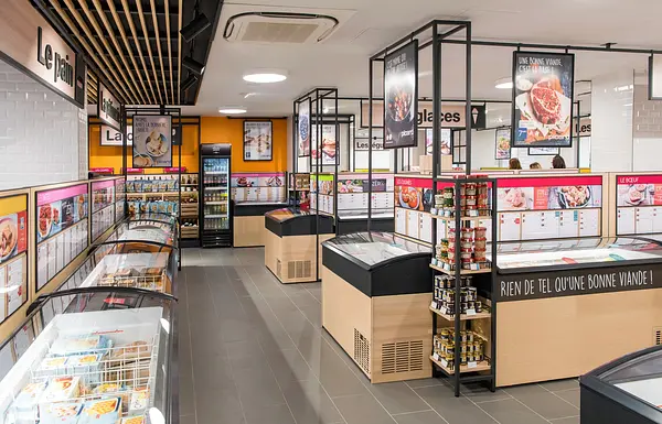 A l'intérieur d'un nouveau concept magasin Picard à Paris (Cambronne Nivert). 