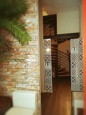 A l'intérieur du centre Mille et Bien-Être à Lyon. 