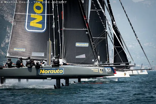 Norauto sponsorise certaines équipe pour la régate "Racing Tour".