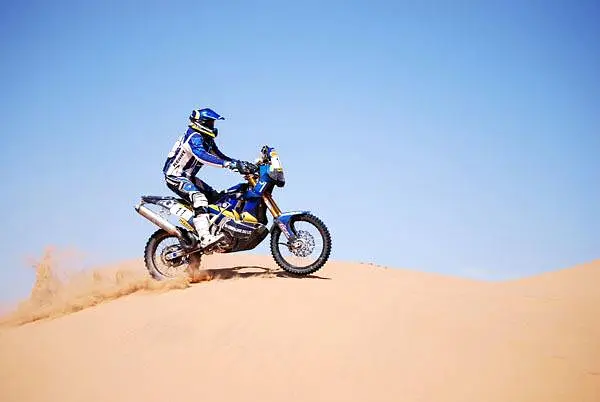 Photo de Bruno Da Costa (Compagnie du Lit) sur sa nouvelle Yamaha YZ450F. Dakar 2013