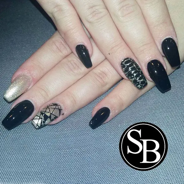 Manicure So Beauty.