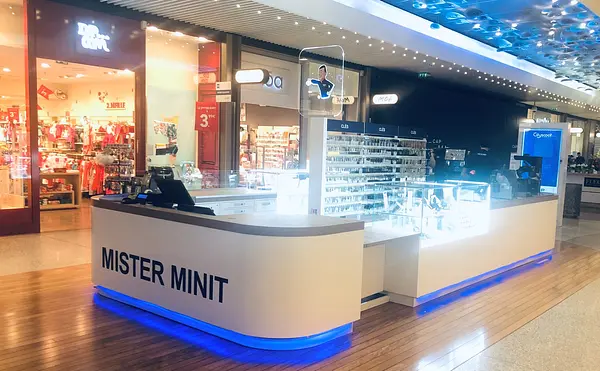 Une boutique Mister Minit à Saint Laurent du Var. 