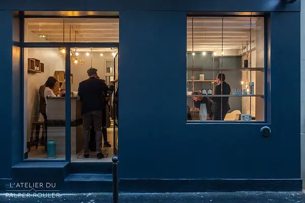 L'extérieur du centre Atelier du Palper-Rouler à Paris. 