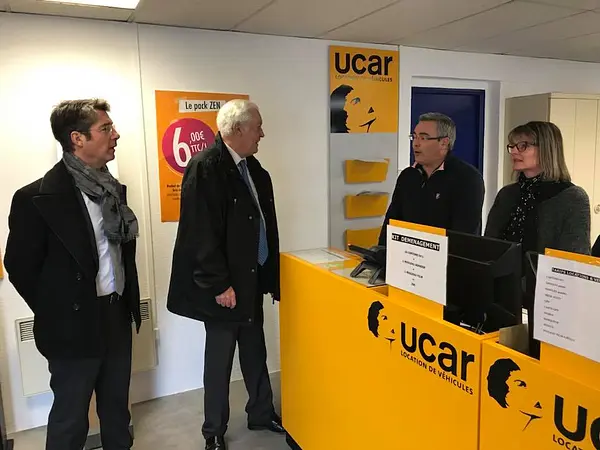 UCAR Location a reçu la visite de Frédéric Laporte - Maire de Montluçon pour l'inauguration de ses nouveaux locaux situés à Montluçon. 