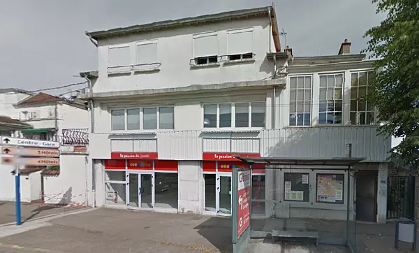 Grand espace commercial à Chaumont — photo