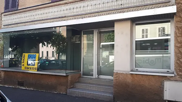 Local commercial - 39m² à Vesoul — photo