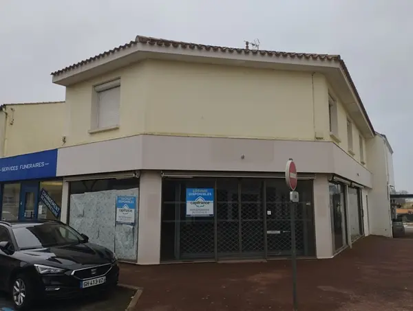 Local commercial centre-ville Challans à Challans — photo