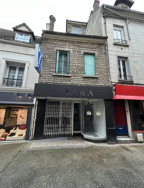 RUE COLMAR à Mantes-la-Jolie — photo
