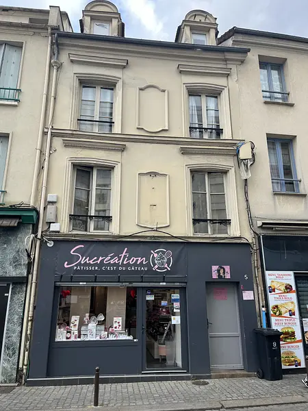 Local commercial  à Mantes-la-Jolie — photo