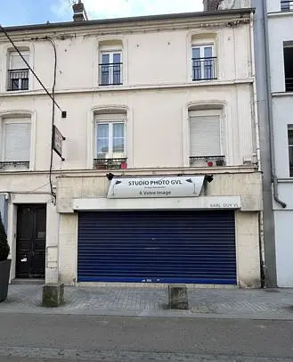 Local commercial à Mantes-la-Jolie — photo