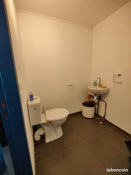 Local commercial 32m2 à Albi — photo