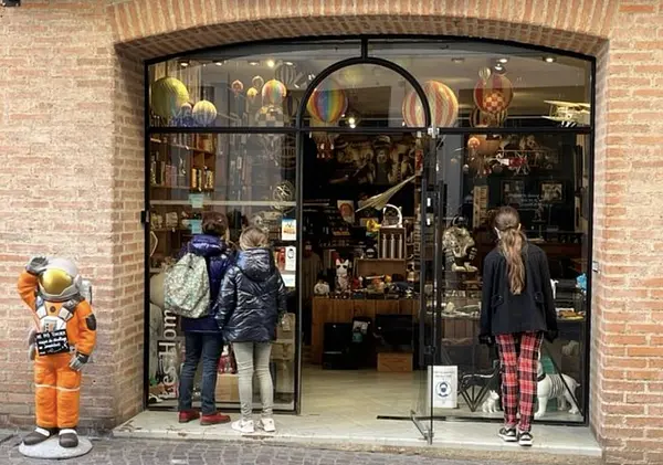 Commerce cadeaux 56m2 à Albi — photo