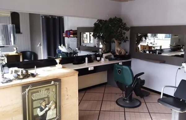 Salon de coiffure homme à Albi — photo