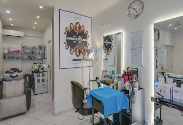 Fonds de commerce coiffure et esthétique à Millau — photo