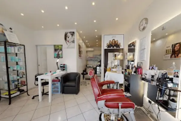 Fonds de commerce coiffure et esthétique à Millau — photo
