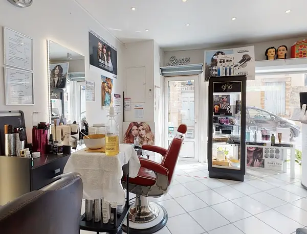 Fonds de commerce coiffure et esthétique à Millau — photo