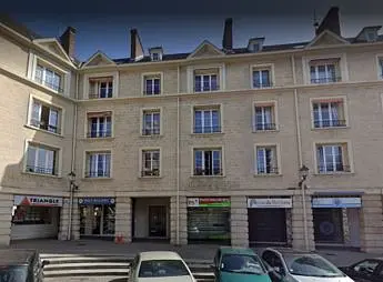 Local Commercial à Mantes-la-Jolie — photo