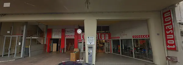 Tousalon à Aubenas — photo