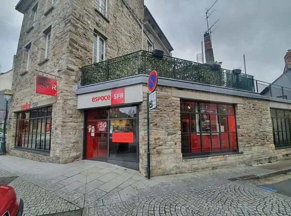 Local commercial Place de la République  à Vitré — photo