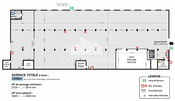 Entrepôt en zone d'activités économiques à Savigny — photo