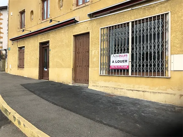 local commercial centre-bourg à Fleurieux-sur-l'Arbresle — photo