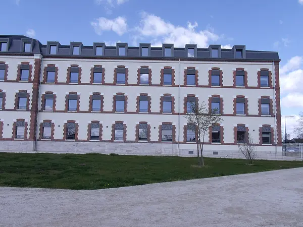 Locaux administratifs à Châteaudun — photo