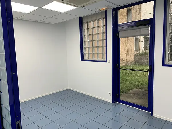 Local commercial à Dax — photo