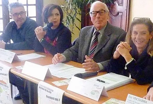 Conférence de presse avec le Maire de Manosque sur l'action pour le commerce de centre ville