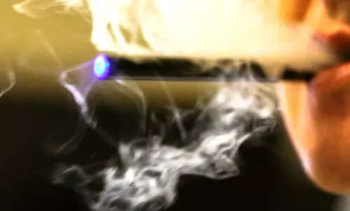 Quelle est la meilleure franchise de cigarettes électroniques (e-cigarettes) ?