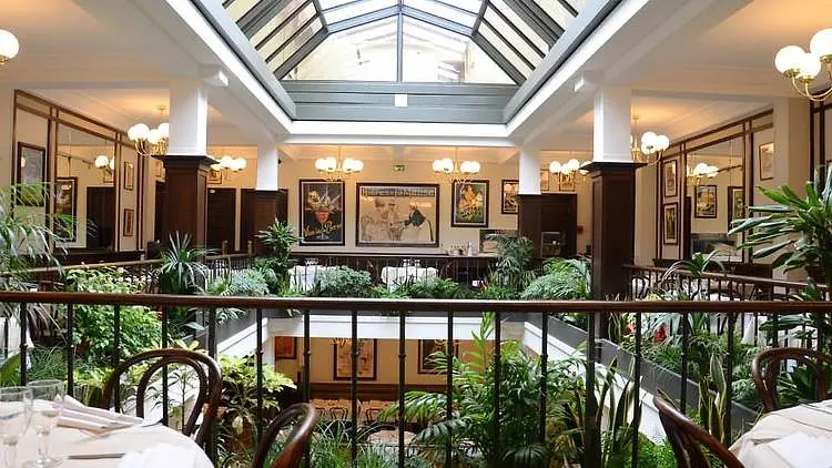 Ouvrir un commerce en franchise à Paris.. Où et comment?